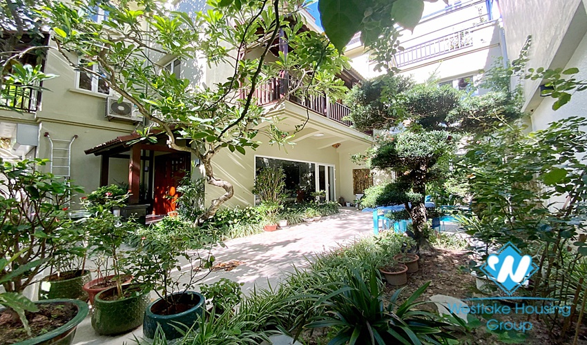 Good condition and fully furnished house for rent in Tay Ho District, Hanoi